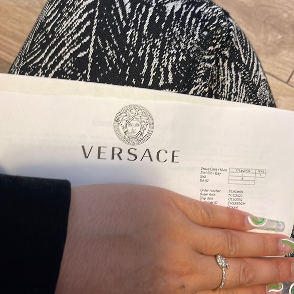Versace shoes good condition 7.5 shoe size